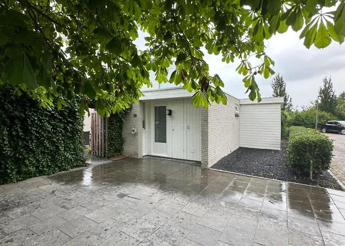 Vakantiebungalow Mee Aan Zee אאודורפ